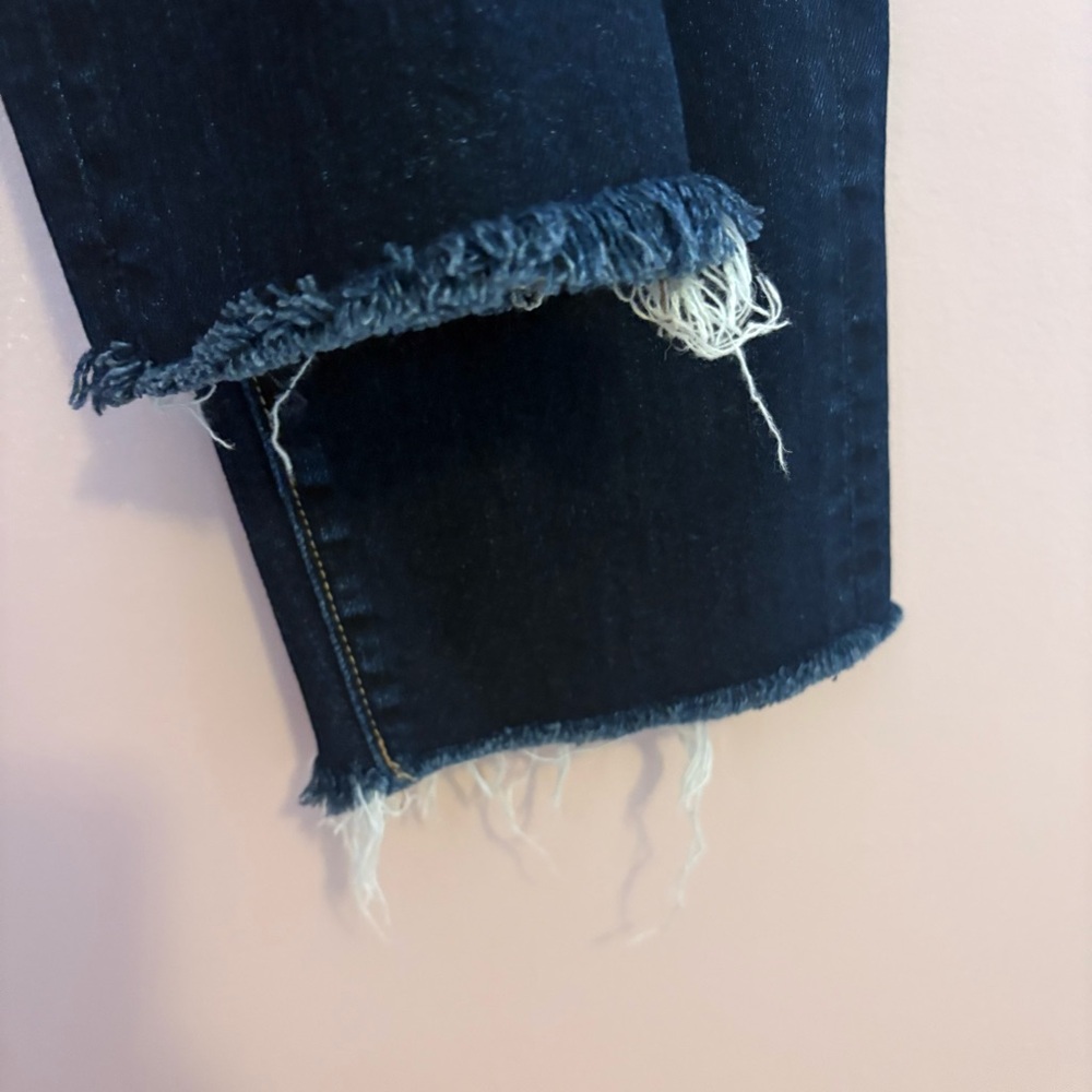 Lucky Brand 8/29 Skinny Jeans with Frayed Hem - Picture 3 of 8